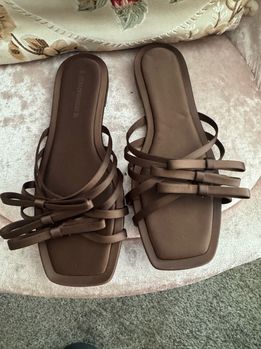 Stradivarius Dark Brown Multi-Strap Square-Toe Flat Sandals